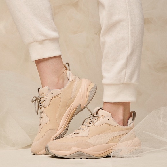 Puma Shoes - Puma Thunder Desert size 6